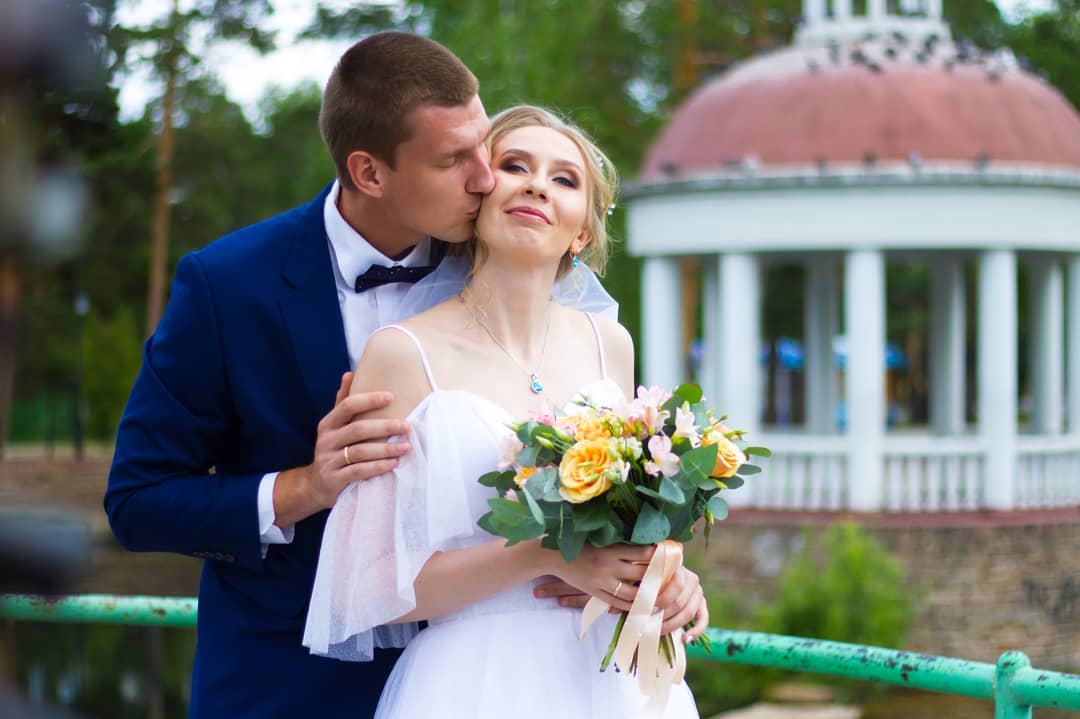 Дмитрий и Надежда 19.06.2020??
Красивейшая свадьба с выездной регистрацией в банкет-холл Аттимо прекрасной пары.
Дмитрий и Надежда, мы были рады разделить с вами такой красивый, торжественный