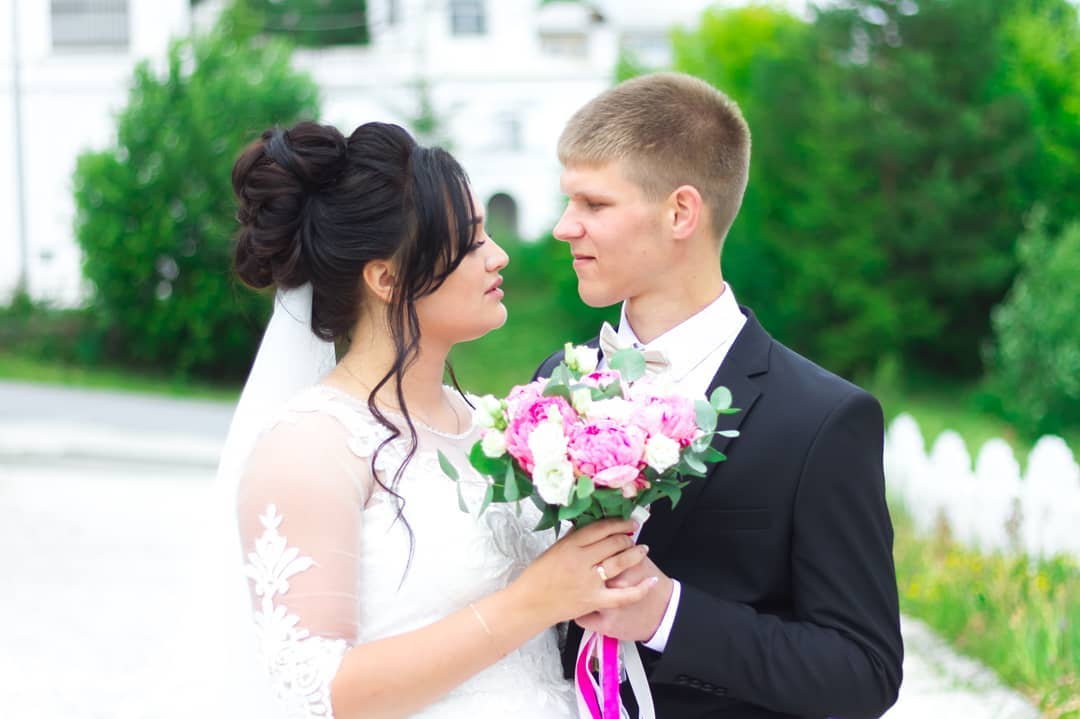 Михаил и Светлана 27.06.2020
Прекрасная любящая пара, красивый город Златоуст. Спасибо вам, ребята, за возможность побывать в таком чудесном городе, быть участниками такой красивой и чудесной